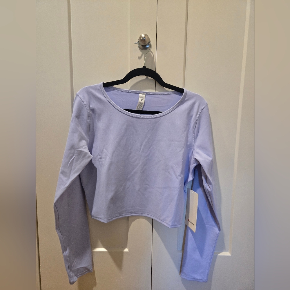 Lululemon cropped top NWT